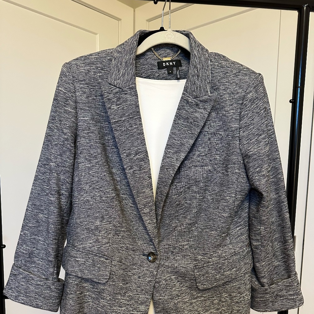 DKNY Single Button Blazer - Excellent Condition - Cuffed 3/4 sleeves